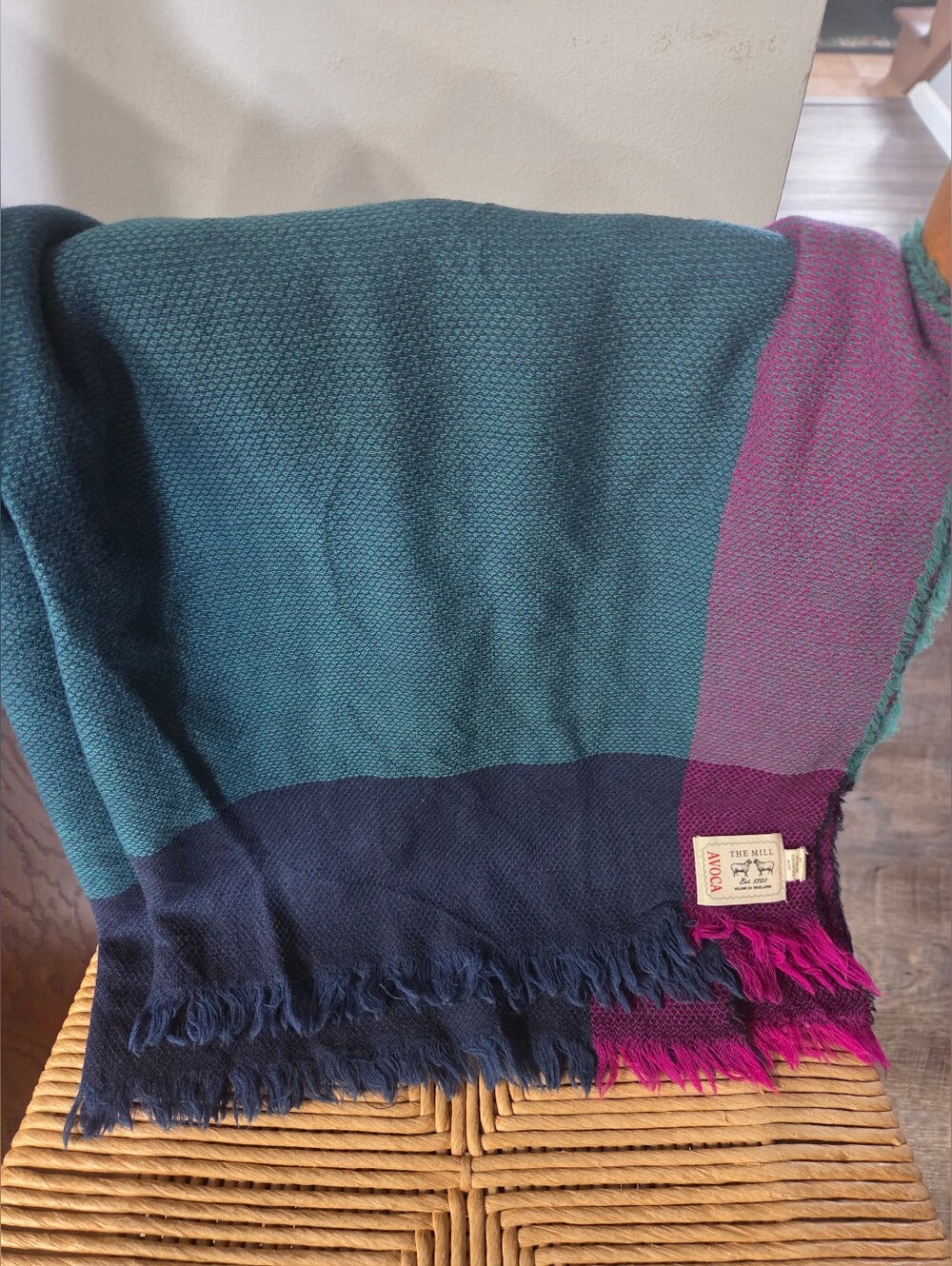 AVOCA THE MILL IRELAND MADE 100% PURE NEW WOOL WRAP